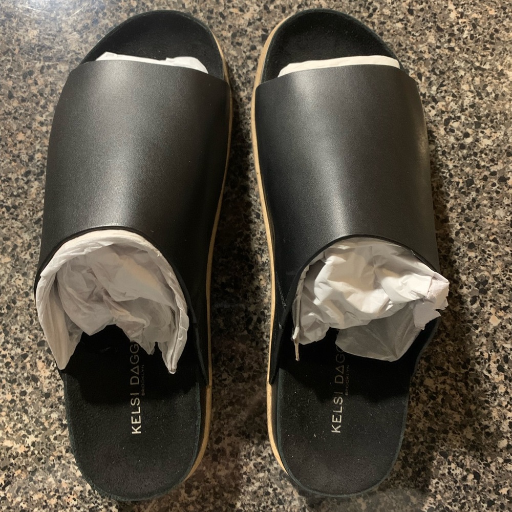 New Kelsi Dagger Brooklyn Squish Black Slide Sandals